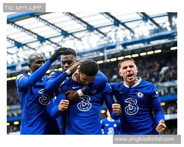 欧冠小组赛：切尔西惨败0-3，穆里尼奥吞四连败，真蓝黑亚特兰大补时绝杀